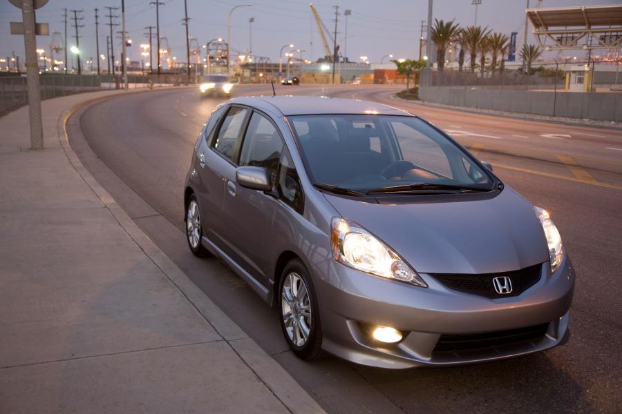  Honda Fit 2010 года  (фото 18 из 24)